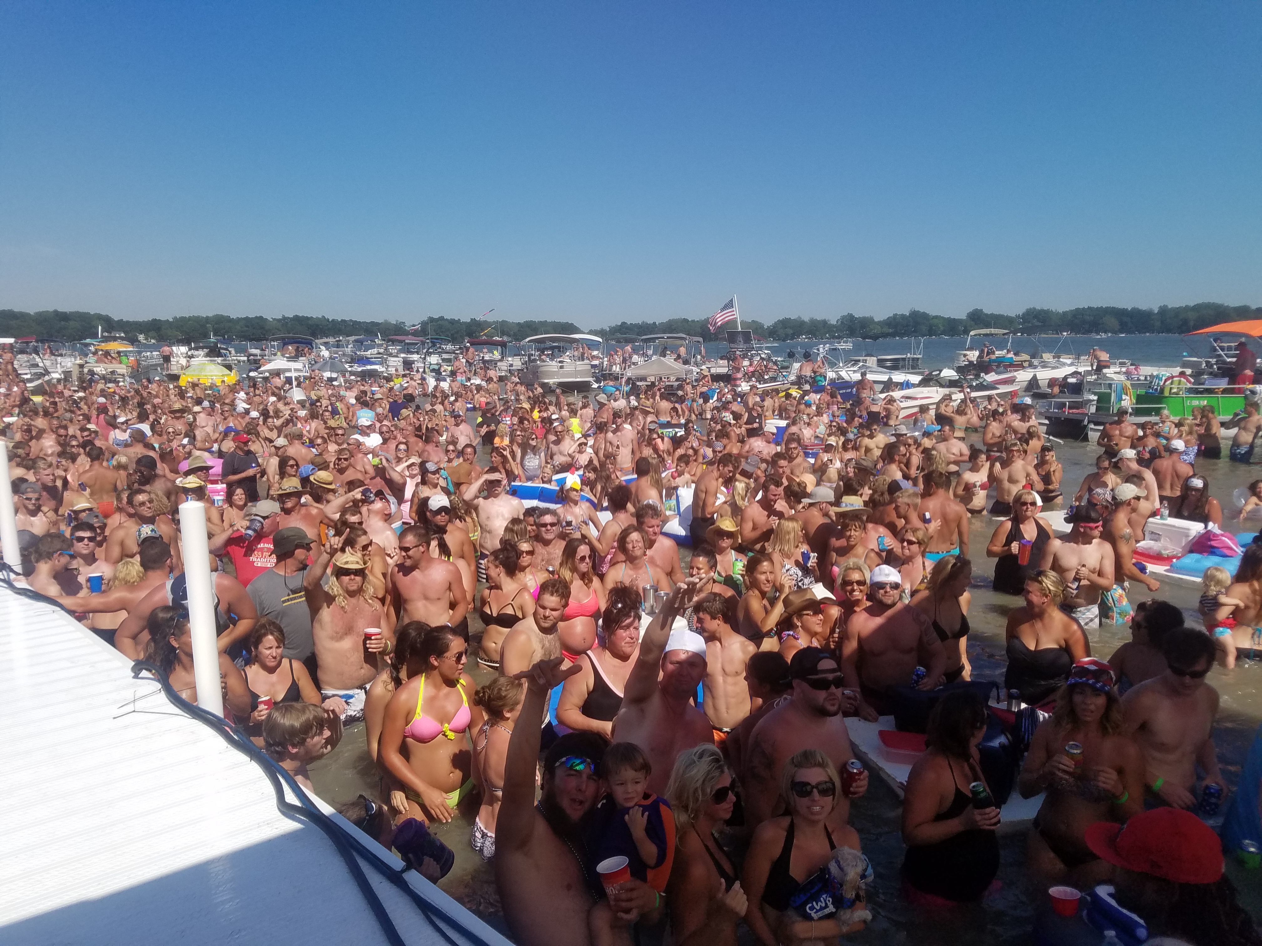 Boats at the sandbar 2016